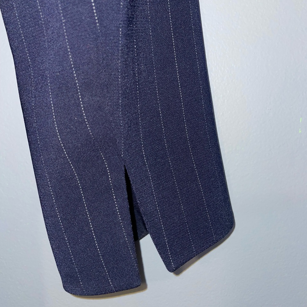 📖Le Suit Dark Blue Pinstripe Blazer with Belt - Picture 6 of 15